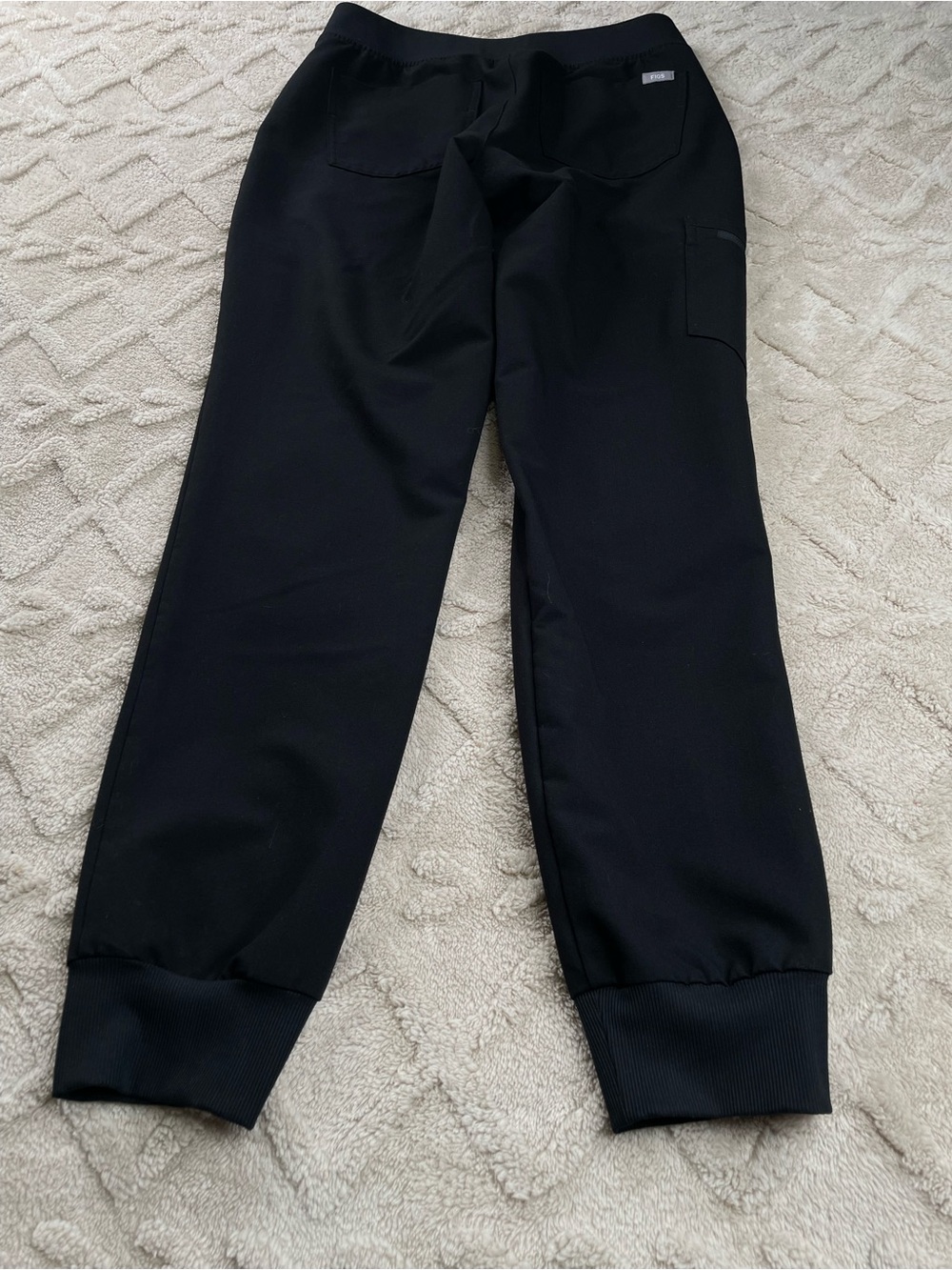 Figs Black Joggers scrub Pants - S/T
Medical Staff - Picture 9 of 9